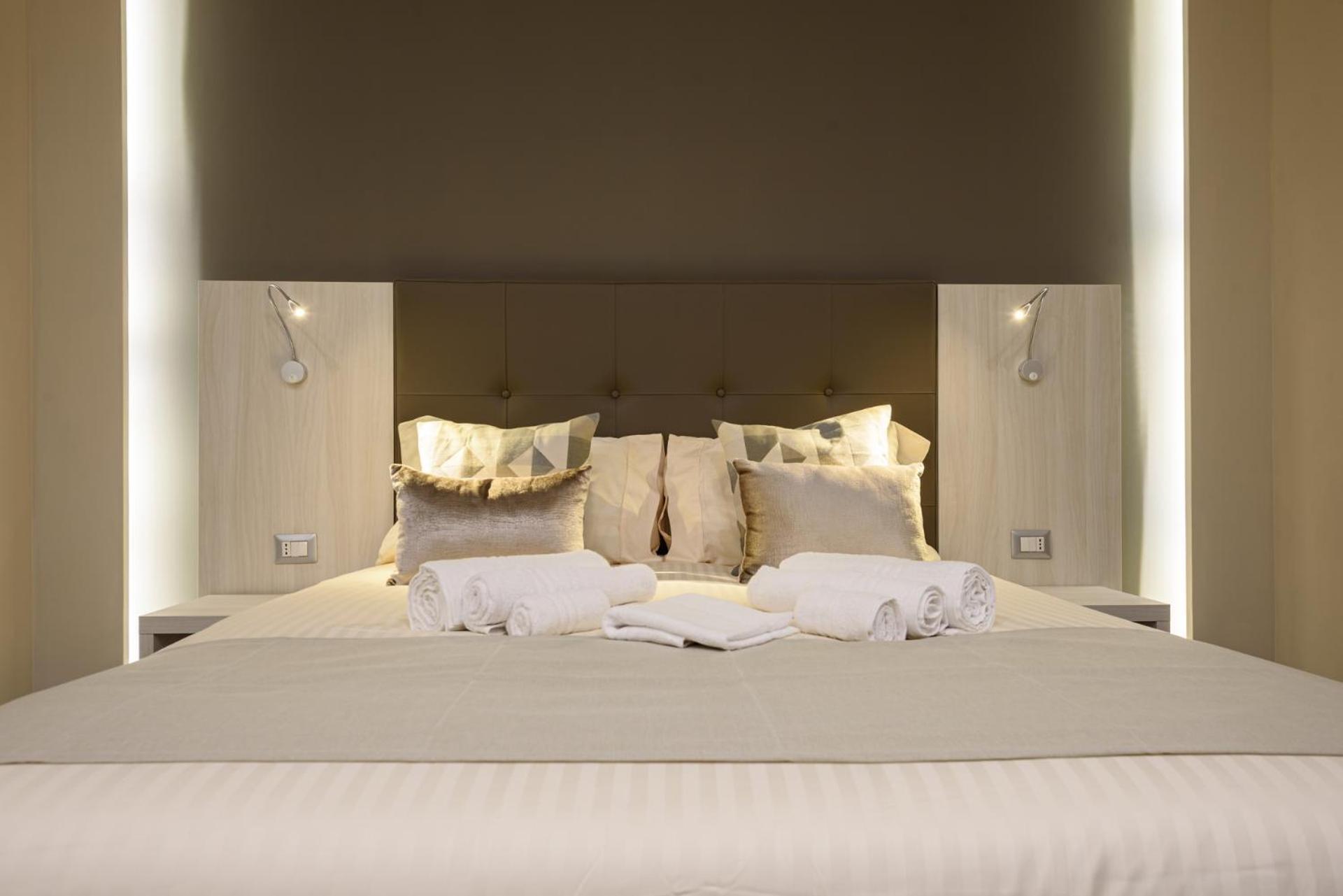 Deda & Fove Hotel เนเปิลส์ ภายนอก รูปภาพ